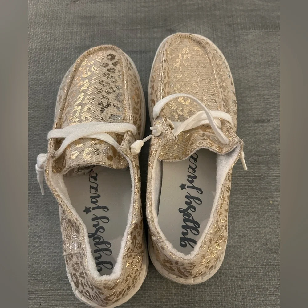 Gypsy Jazz Gold Leopard Flats. Size 8.